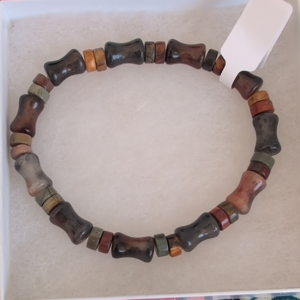 Red. Reel Jasper and Brown Agate Stretch Bracelet